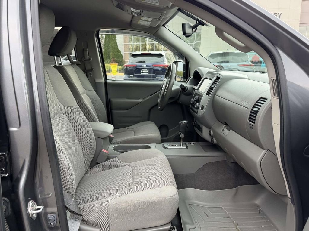 2021 Nissan Frontier SV