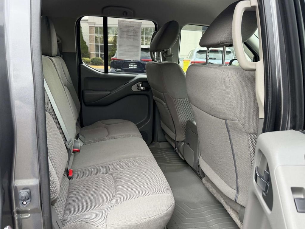 2021 Nissan Frontier SV