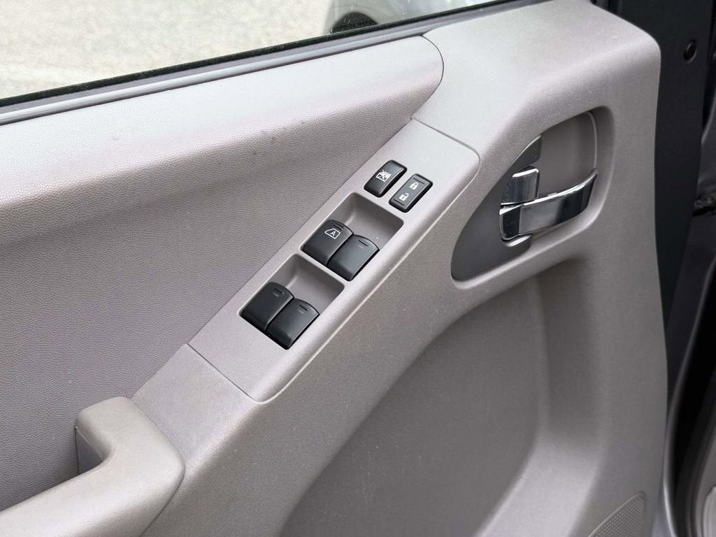 2021 Nissan Frontier SV