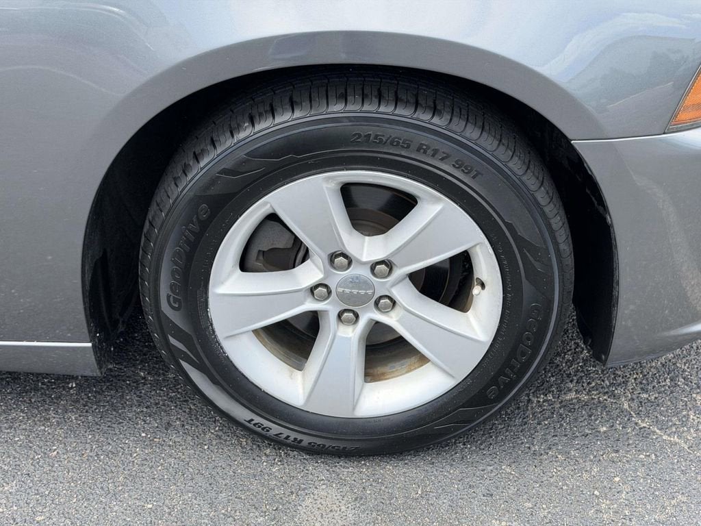 2012 Dodge Charger SXT