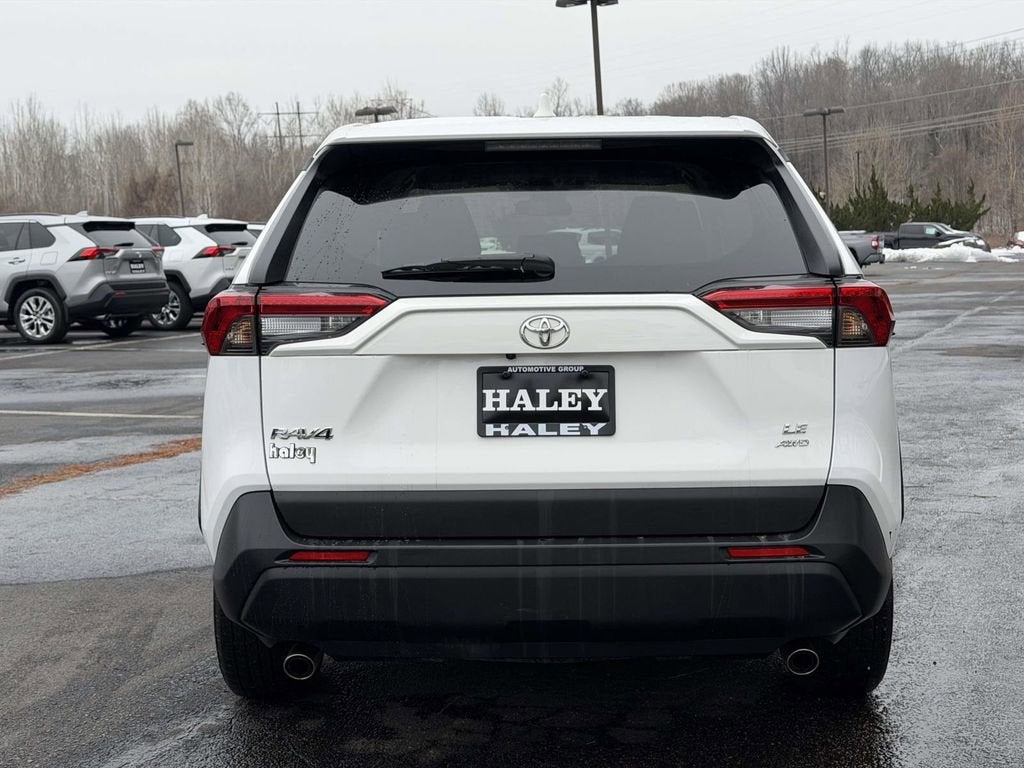2024 Toyota RAV4 LE