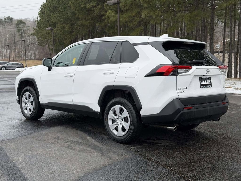 2024 Toyota RAV4 LE
