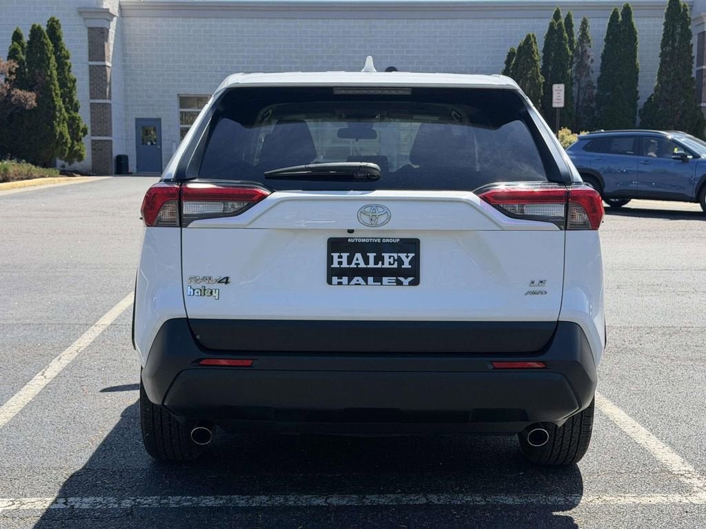 2024 Toyota RAV4 LE