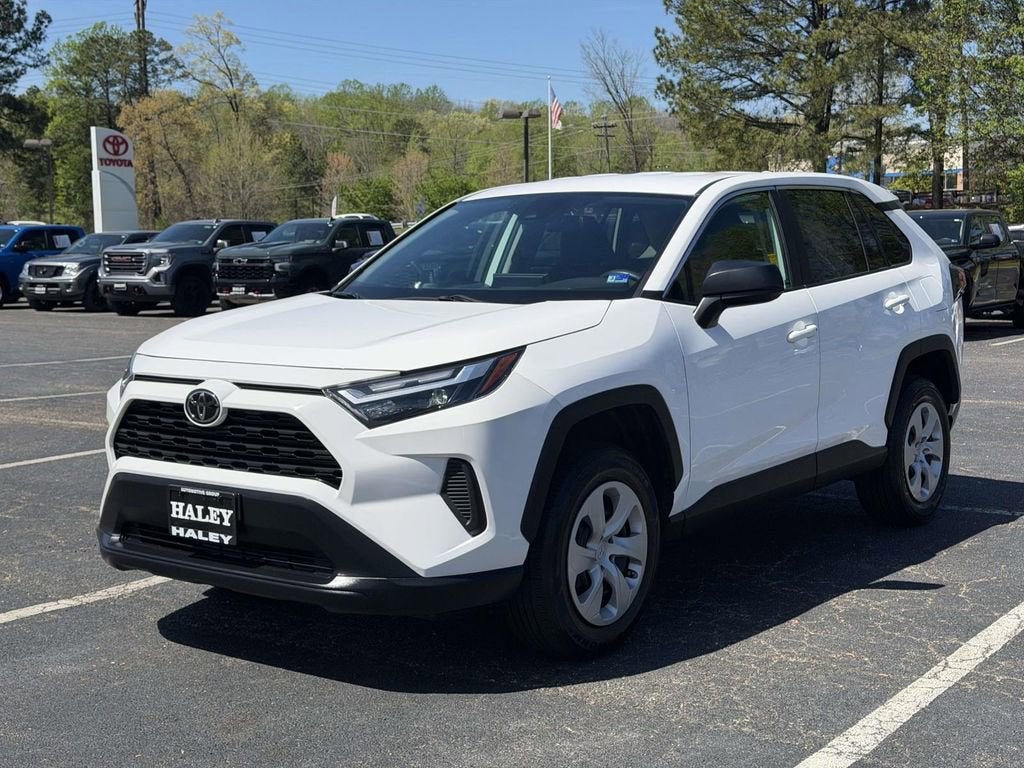 2024 Toyota RAV4 LE