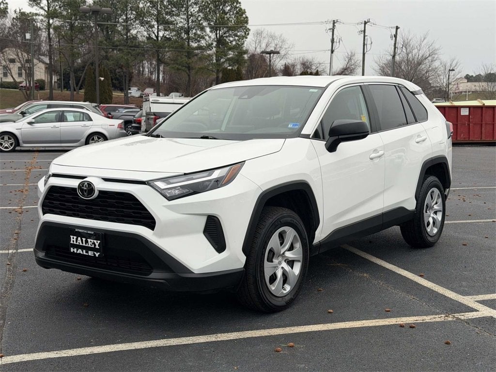 2025 Toyota RAV4 LE