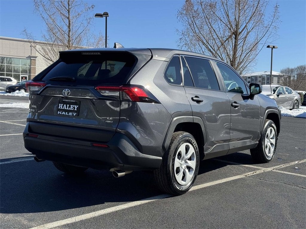 2025 Toyota RAV4 LE