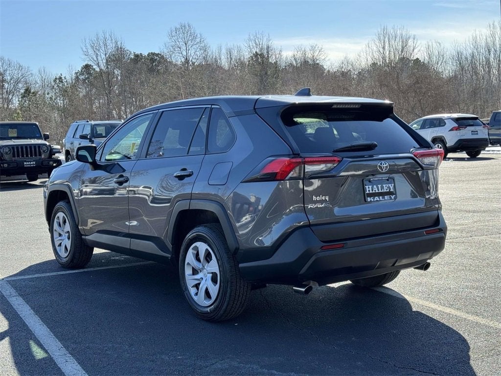 2025 Toyota RAV4 LE