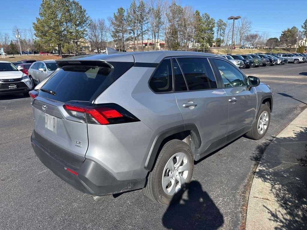 2025 Toyota RAV4 LE
