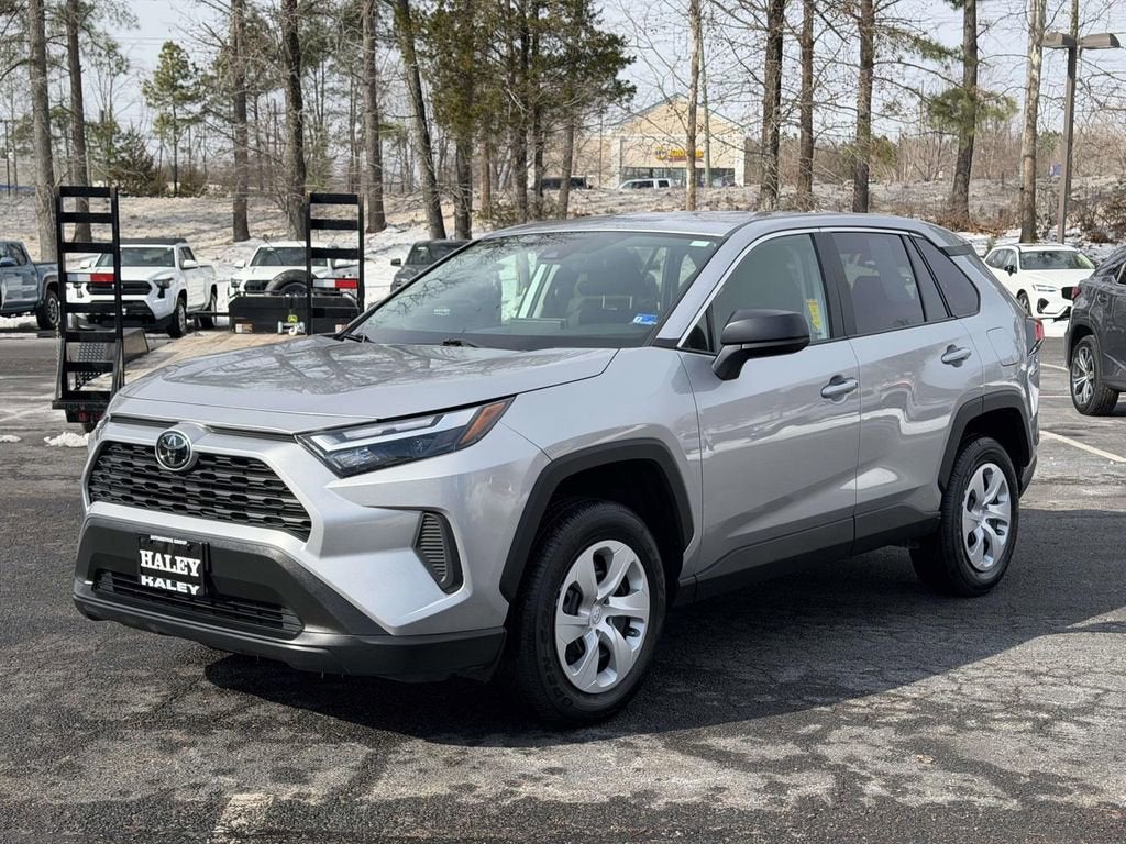 2025 Toyota RAV4 LE