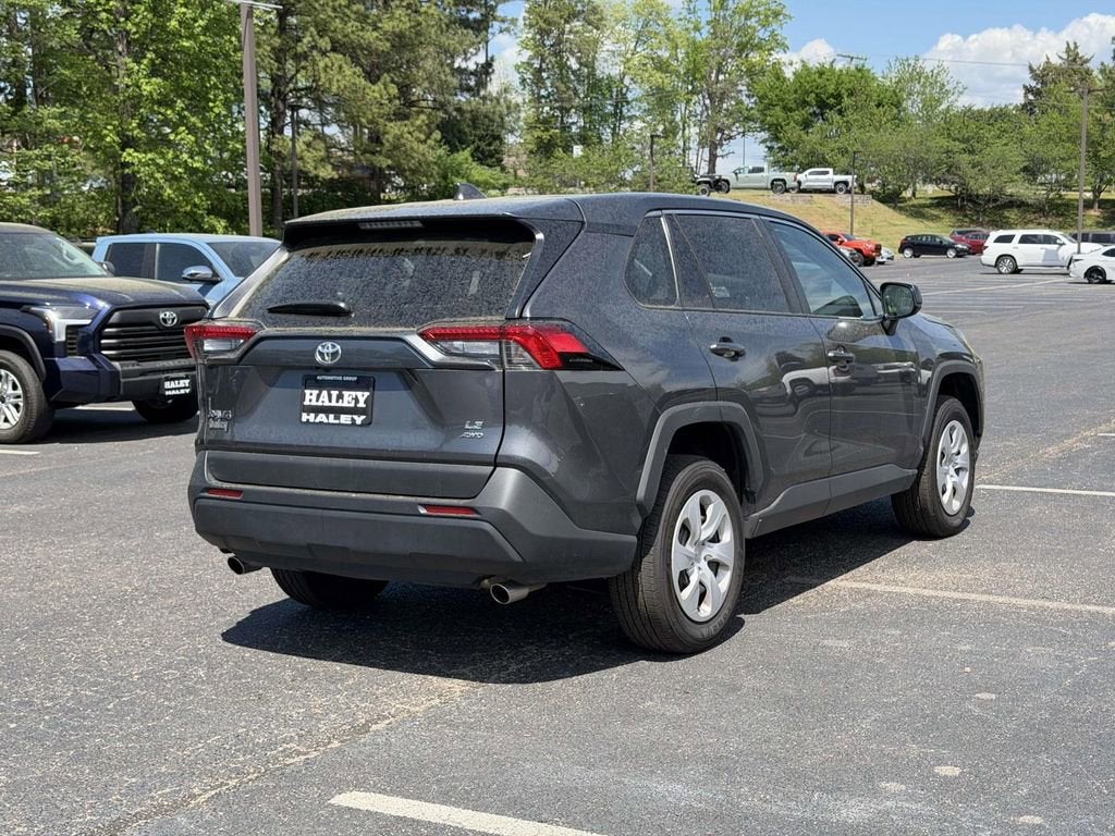 2025 Toyota RAV4 LE