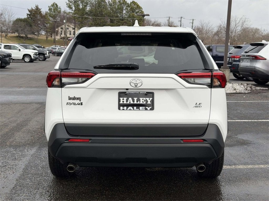 2024 Toyota RAV4 LE