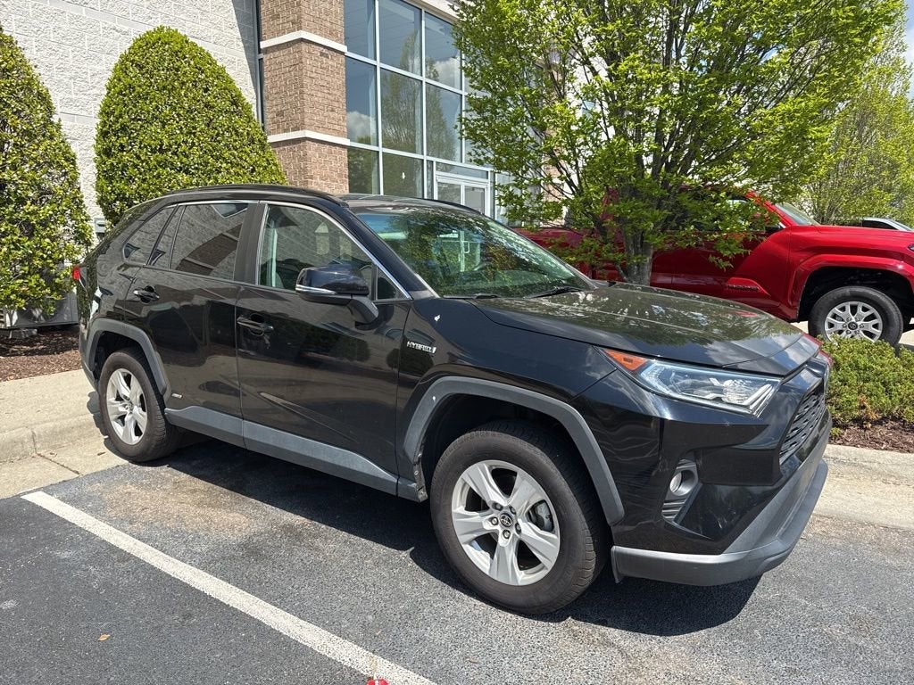 2021 Toyota RAV4 XLE