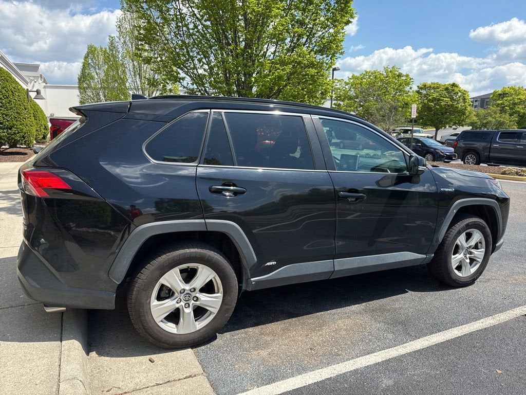 2021 Toyota RAV4 XLE