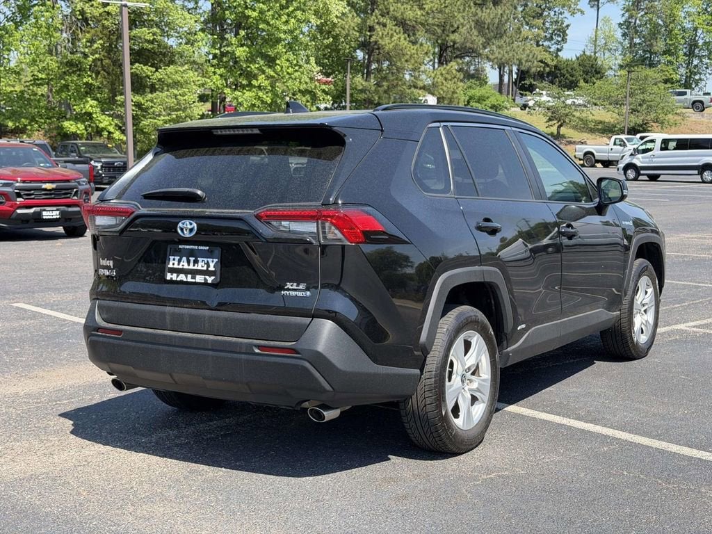 2021 Toyota RAV4 XLE