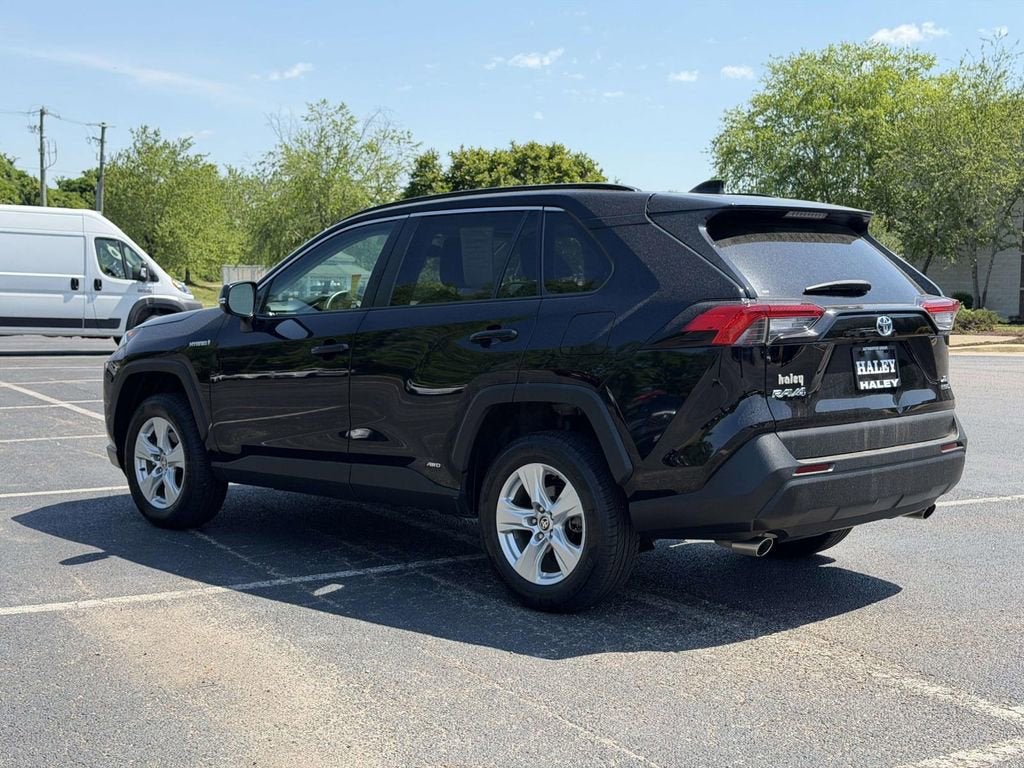 2021 Toyota RAV4 XLE