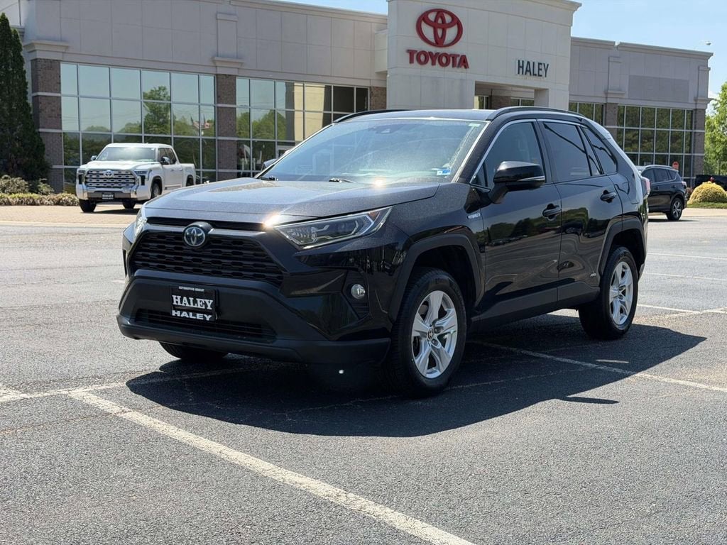 2021 Toyota RAV4 XLE