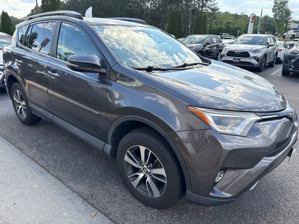 2017 Toyota RAV4 XLE