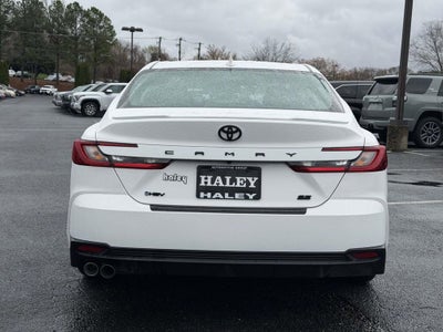 2025 Toyota Camry SE