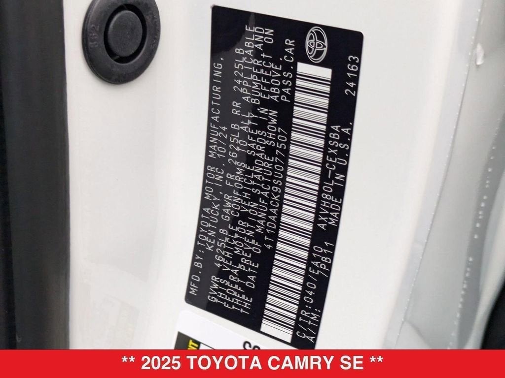 2025 Toyota Camry SE