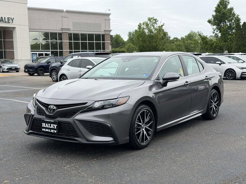 2024 Toyota Camry SE