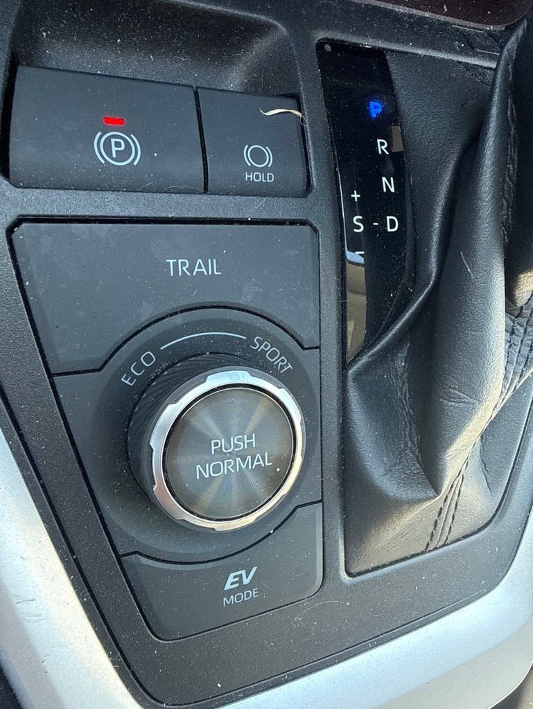 2022 Toyota RAV4 Limited