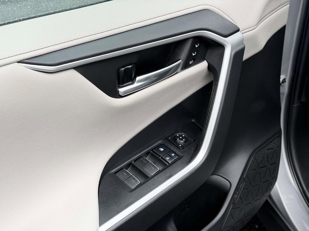 2022 Toyota RAV4 Limited