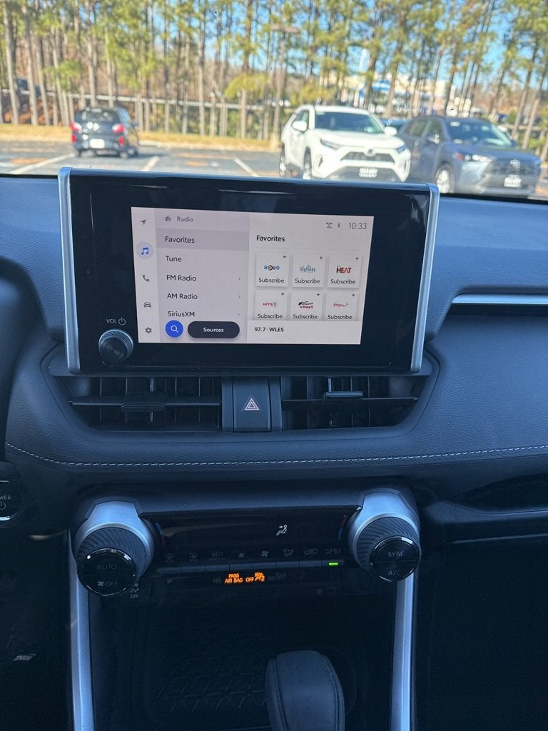 2025 Toyota RAV4 XLE