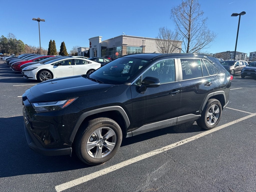 2025 Toyota RAV4 XLE