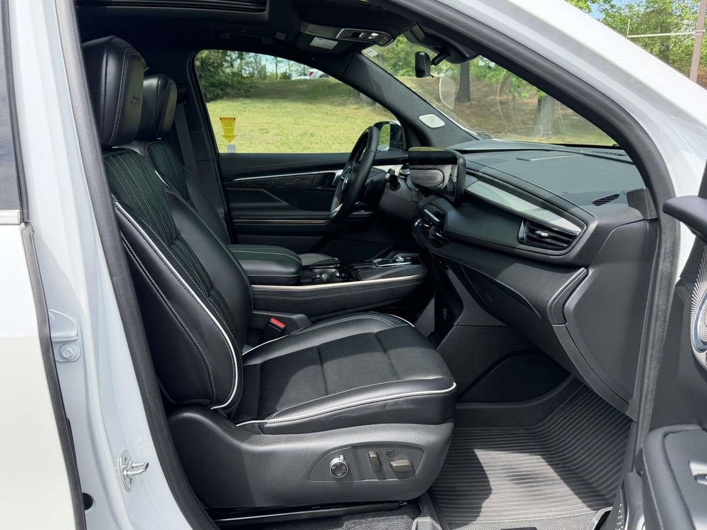 2025 Buick Enclave Avenir