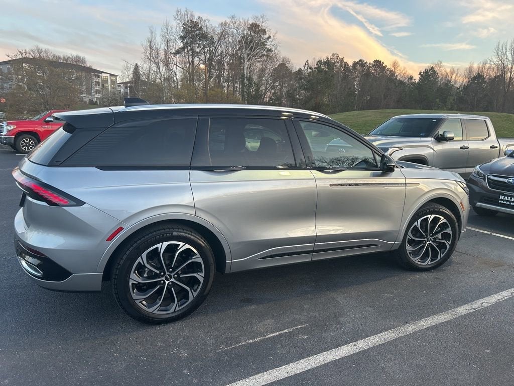 2025 Lincoln Nautilus Reserve