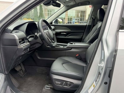 2025 Toyota Grand Highlander XLE