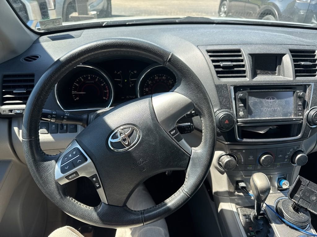 2013 Toyota Highlander SE