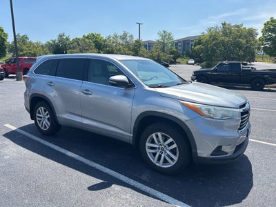 2016 Toyota Highlander LE V6