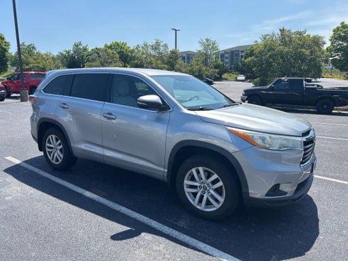 2016 Toyota Highlander LE V6