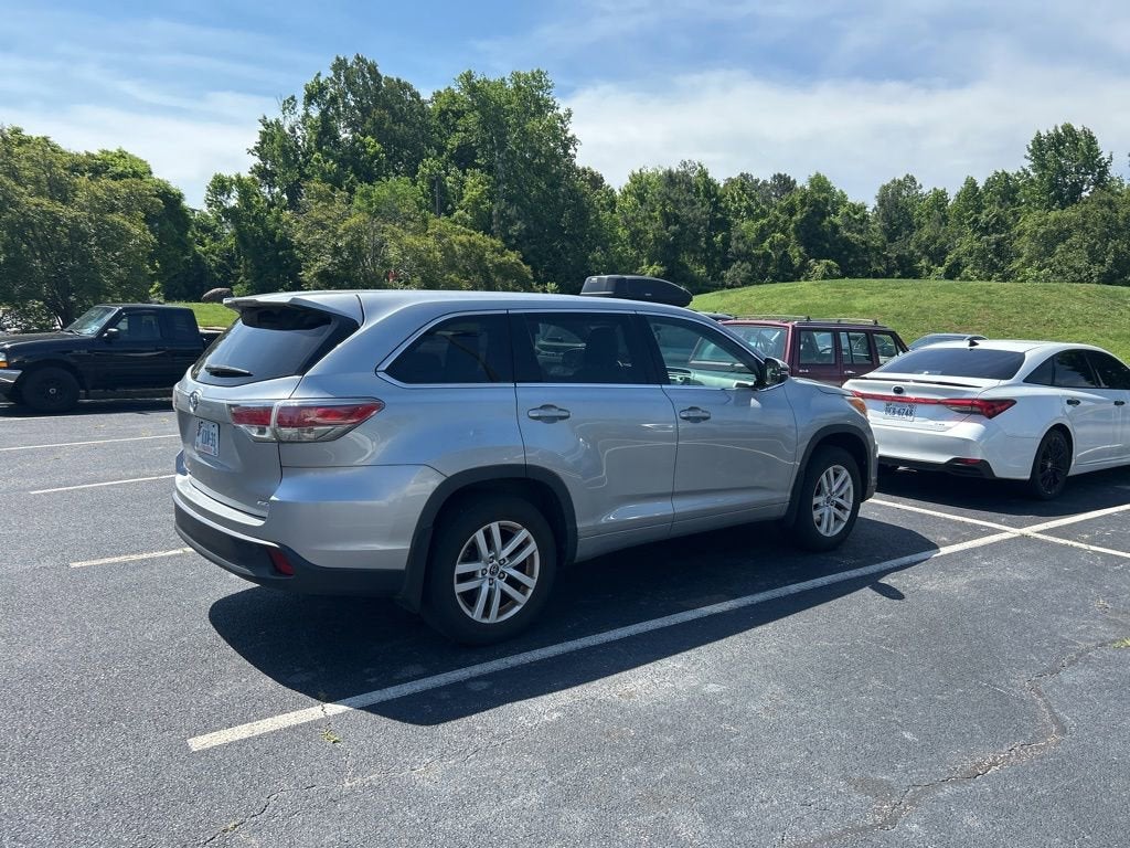 2016 Toyota Highlander LE V6