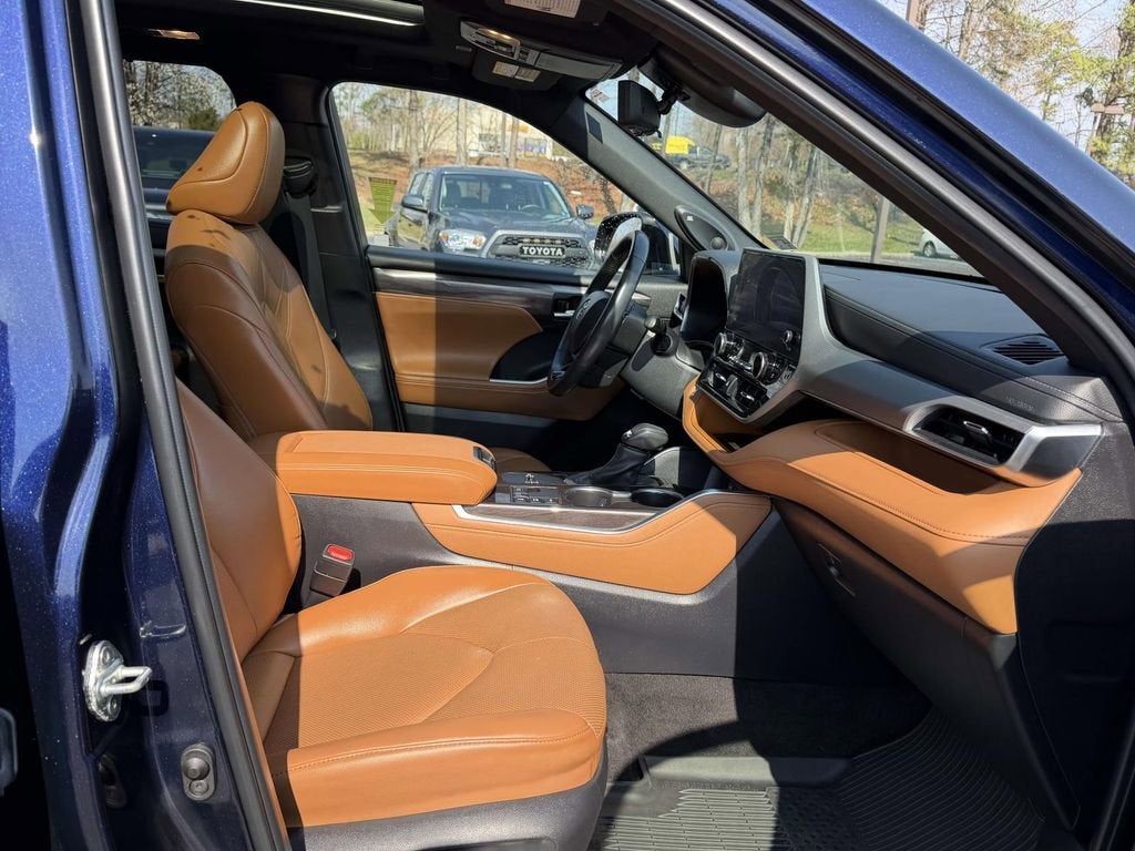 2023 Toyota Highlander Platinum
