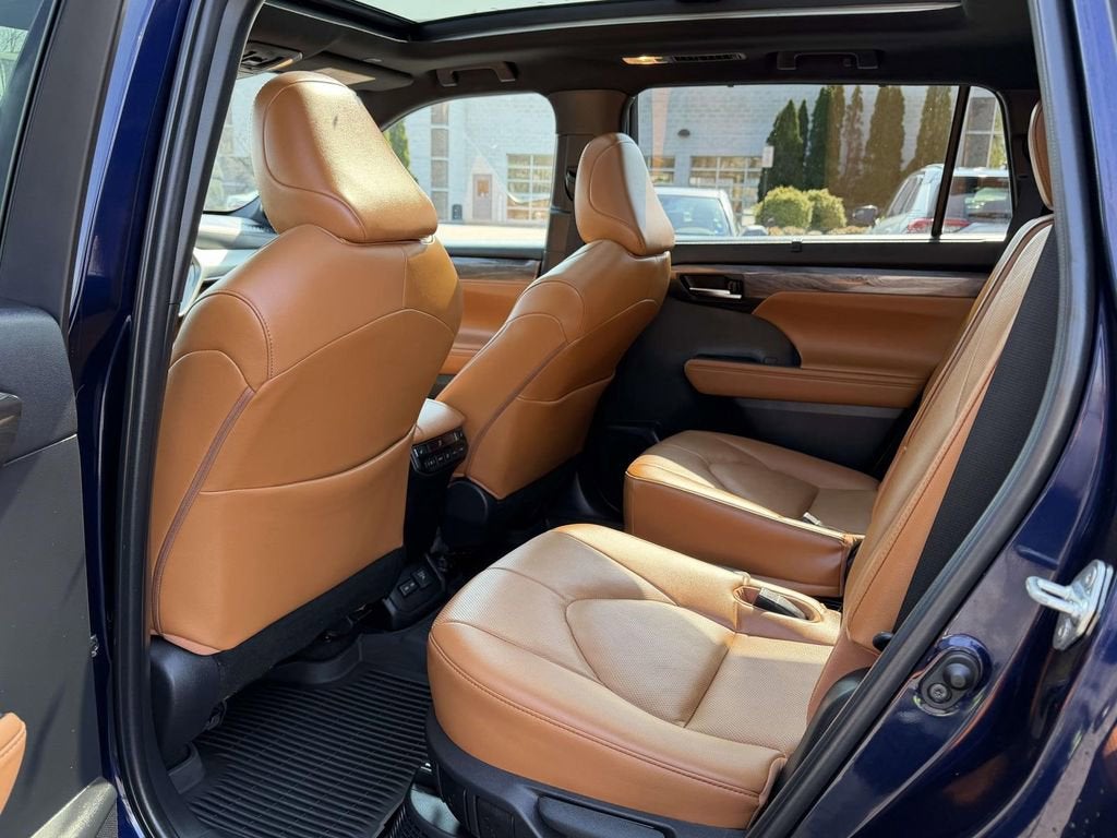 2023 Toyota Highlander Platinum