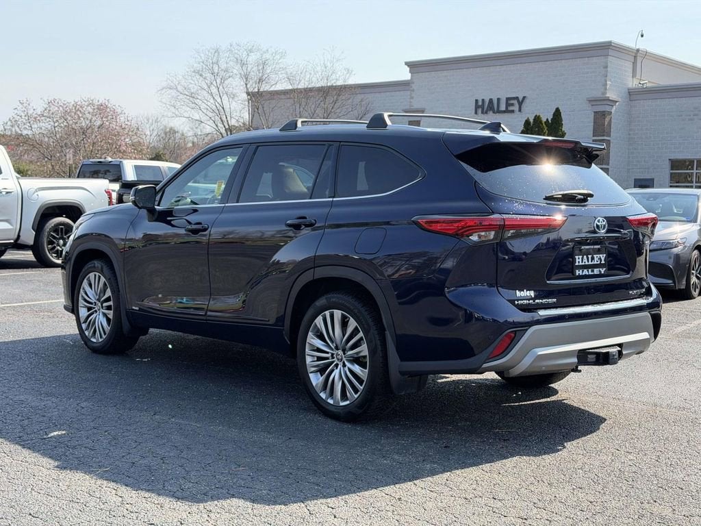 2023 Toyota Highlander Platinum