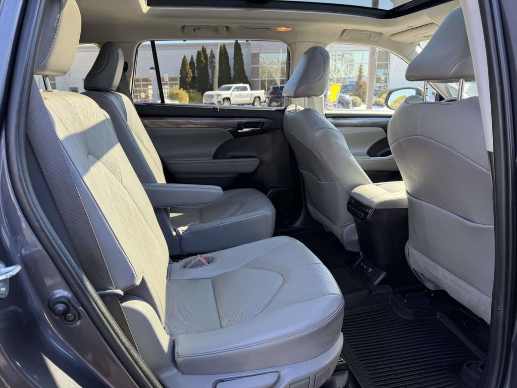 2021 Toyota Highlander Platinum