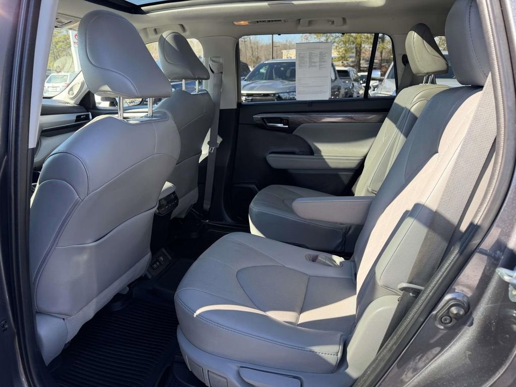 2021 Toyota Highlander Platinum