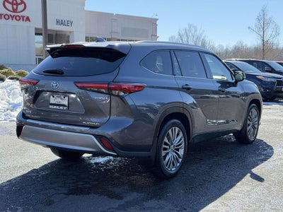 2021 Toyota Highlander Platinum