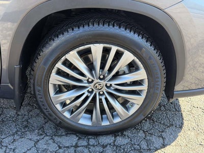 2021 Toyota Highlander Platinum