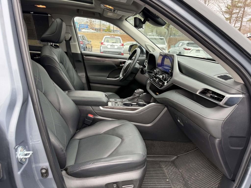 2024 Toyota Highlander Platinum