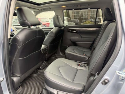 2024 Toyota Highlander Platinum