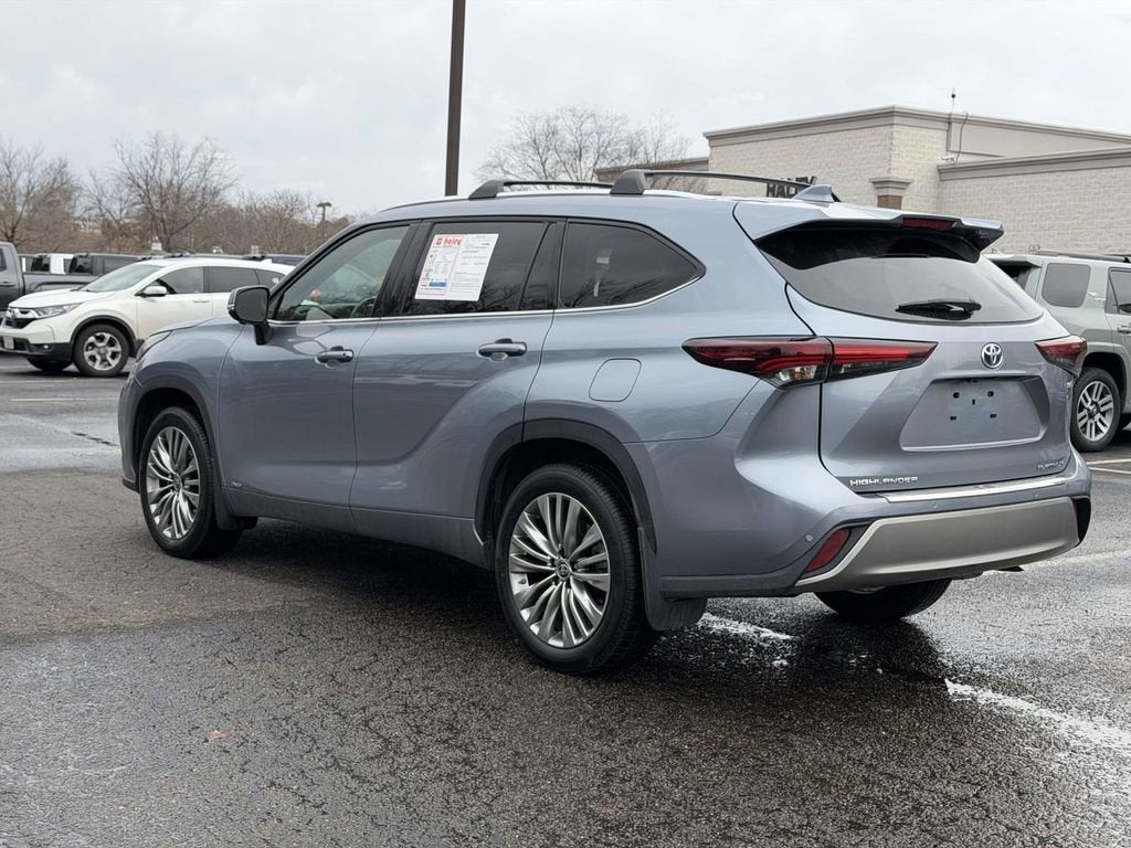 2024 Toyota Highlander Platinum