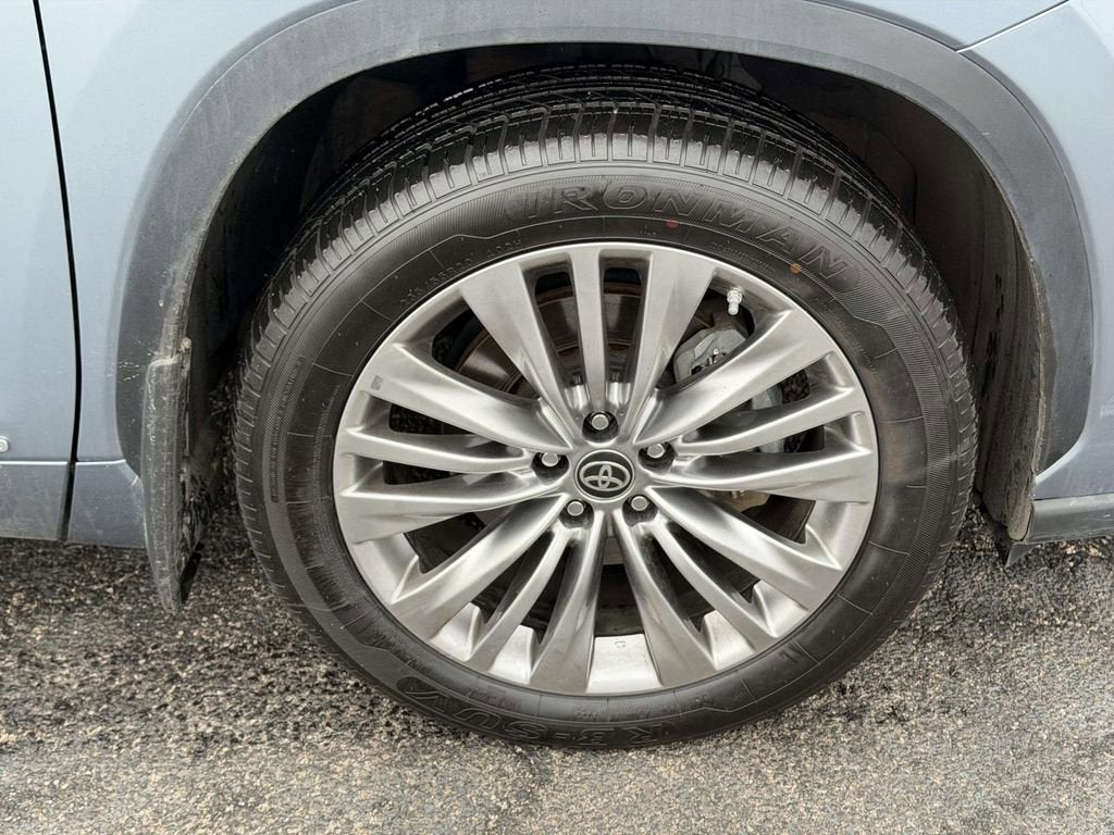 2024 Toyota Highlander Platinum