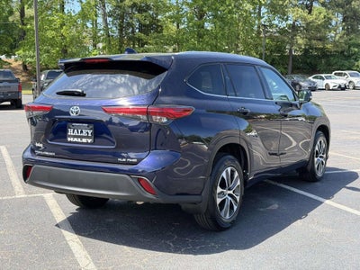 2022 Toyota Highlander XLE