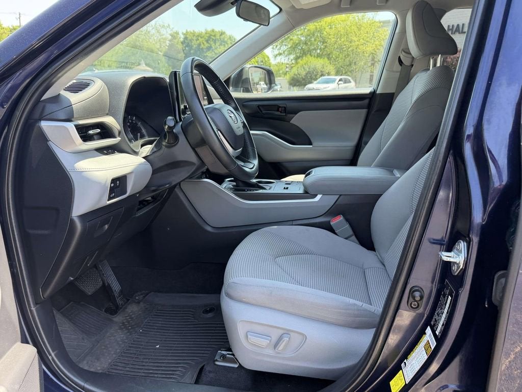 2023 Toyota Highlander LE