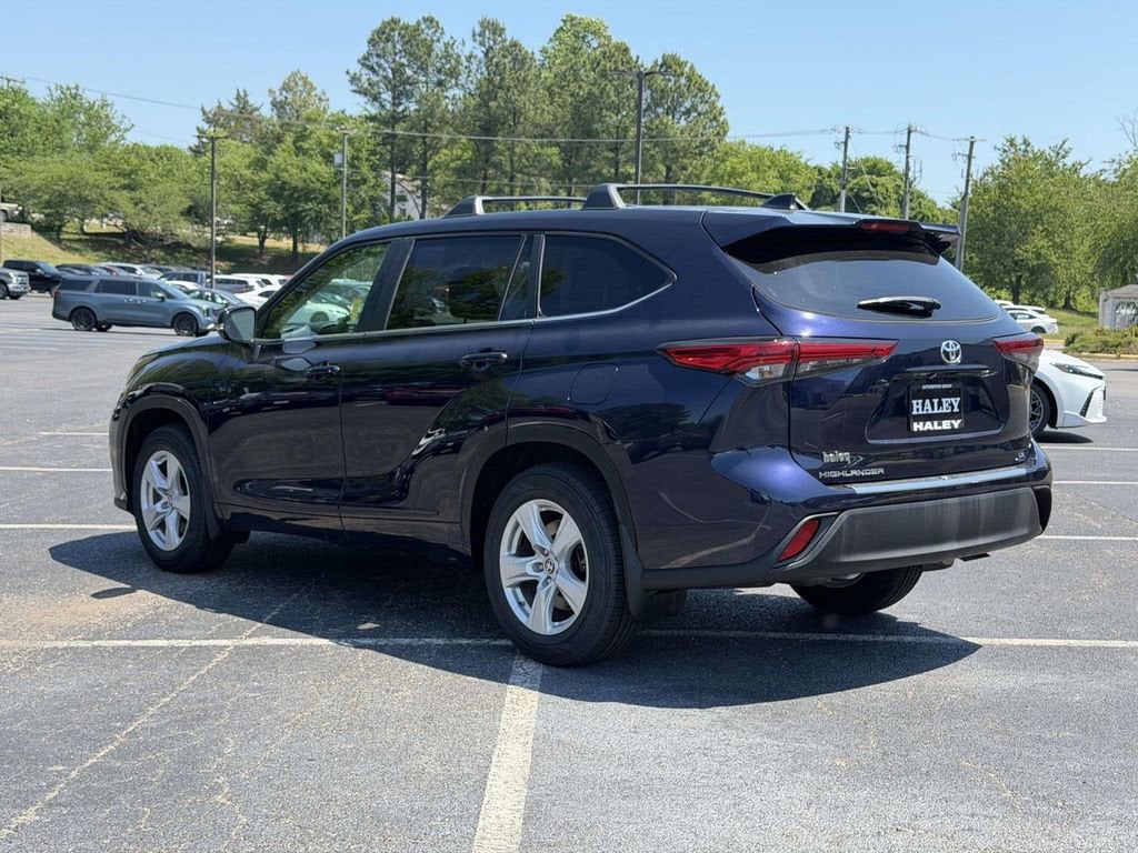 2023 Toyota Highlander LE