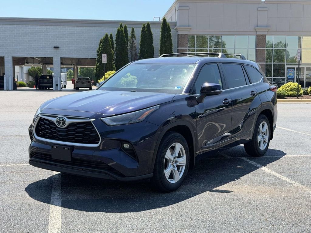 2023 Toyota Highlander LE